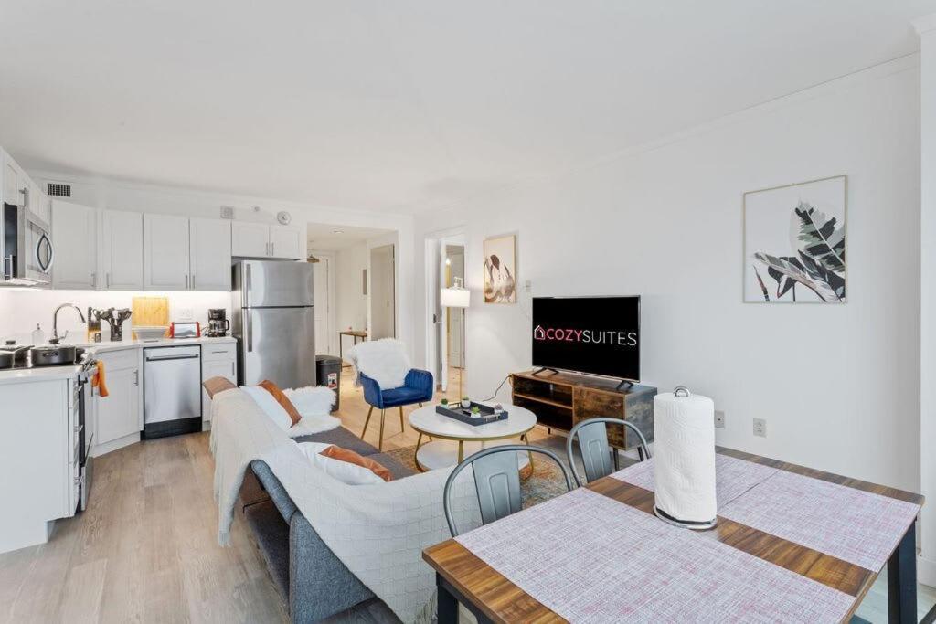 2br 3ba On The Boardwalk Cozysuites *