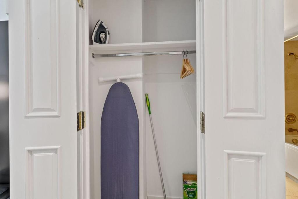 Apartment 2br 3ba On The Boardwalk Cozysuites