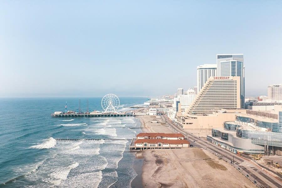 2br 3ba On The Boardwalk Cozysuites Atlantic City