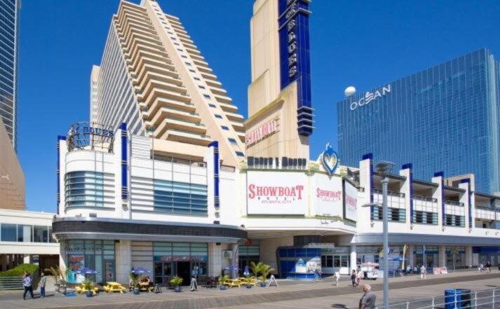 2br 3ba On The Boardwalk Cozysuites Apartment Atlantic City
